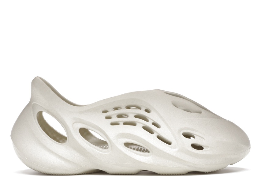 YZY Foam RNNR Sand